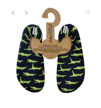 Load image into Gallery viewer, SLIPFREE UNISEX WATER SHOES