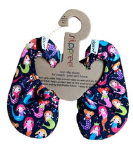 Load image into Gallery viewer, SLIPFREE UNISEX WATER SHOES