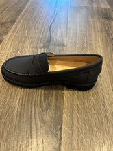 Load image into Gallery viewer, VENETTINI LONDON6 NAVY GUM UNISEX LOAFER
