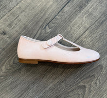 Load image into Gallery viewer, BEBERLIS 24653 GIRLS T SRAP DRESS SHOE SOFT PINK
