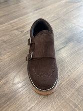 Load image into Gallery viewer, BLUBLONC HARPER BOYS BROWN SUEDE WINGTIP MUNK STRAP DRESS SHOE
