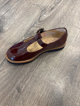 Load image into Gallery viewer, BEBERLIS 25622 GIRLS BURGUNDY T STRAP BUCKLE DRESS SHOES
